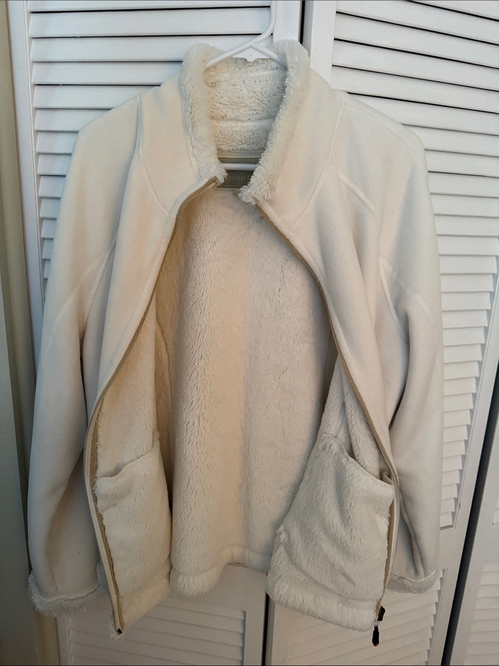 GreenTea Cream Sherpa-Lined Zip Front Jacket, XLarge - Picture 4 of 7